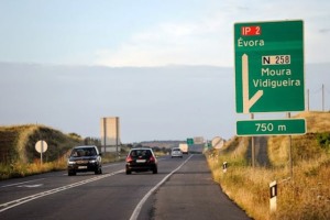 Estrada e sinalização em Portugal