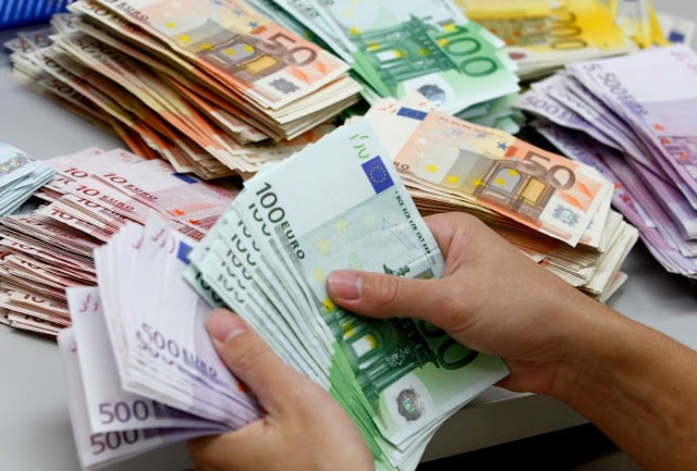 Como levar dinheiro para Europa