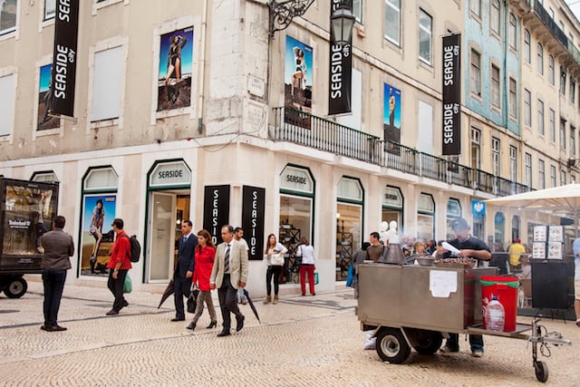 Compras na Rua Augusta em Lisboa