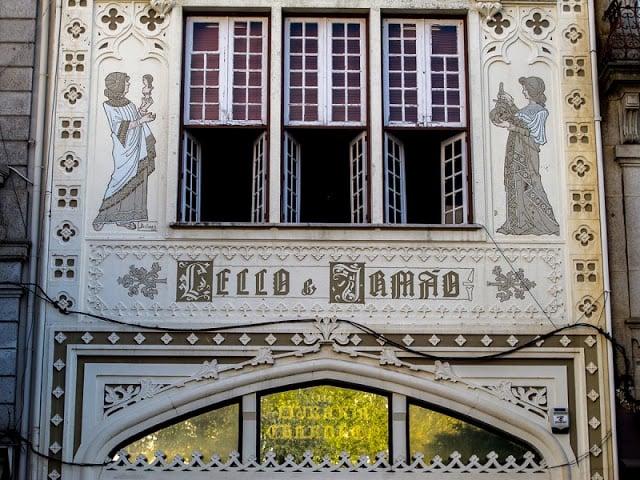 Fachada da Livraria Lello no Porto
