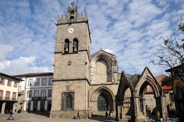 Igreja de Nossa Senhora da Oliveira em Guimarães