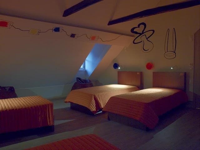 Serenata Hostel em Coimbra - quarto