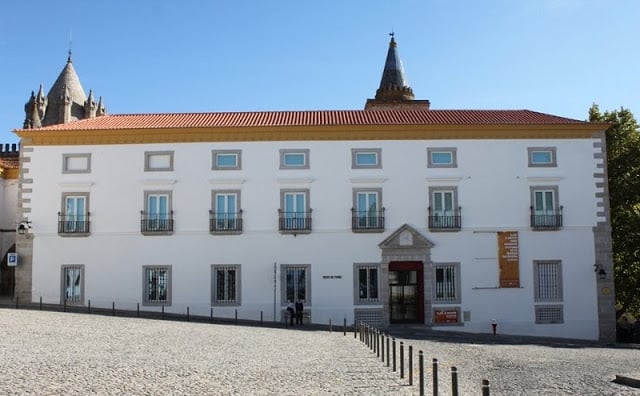 Museu de Évora em Évora