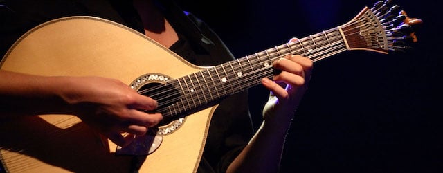 Guitarra portuguesa no Fado