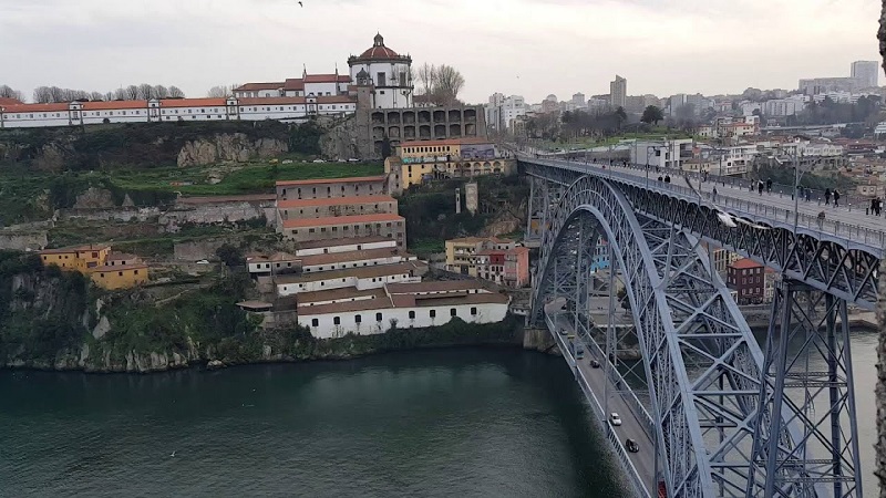 Vista das Muralhas Fernandinas no Porto